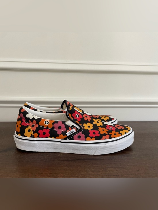 Vans Other - Vans Men’s  Slip-On Floral Sneakers - Black with Pink & Orange Flowers